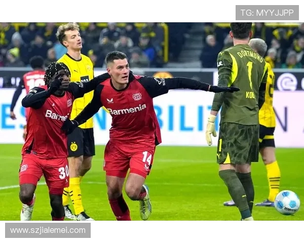 [国际足球]霍夫曼头球破门 勒沃库森取得领先.